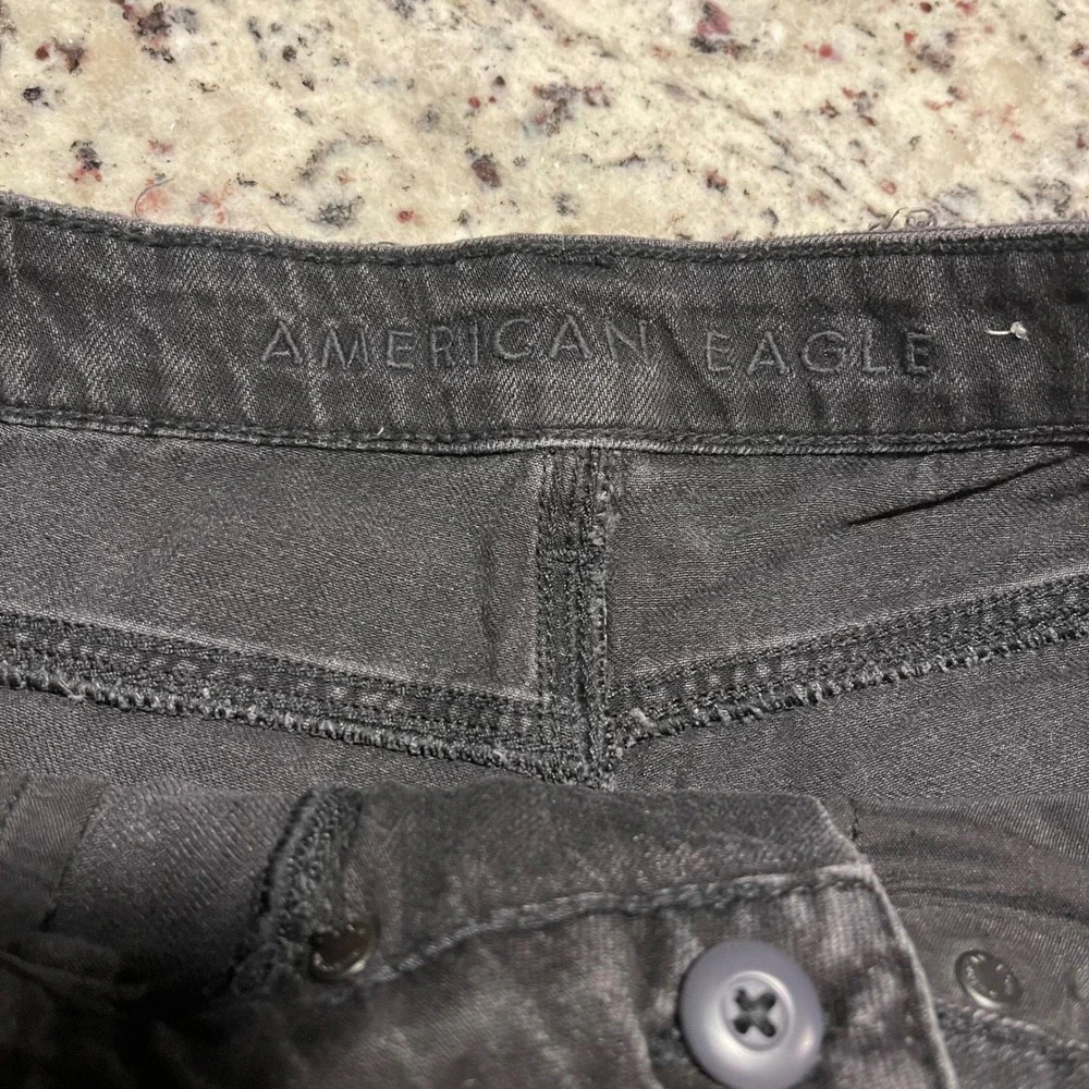 American Eagle Women Black Denim Distressed High Waisted Cutoff‎ Shorts Size 2